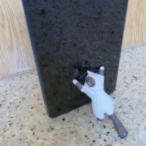 Himalayan CAT Cell Phone Grip Stand (F14) - Picture 3 of 3